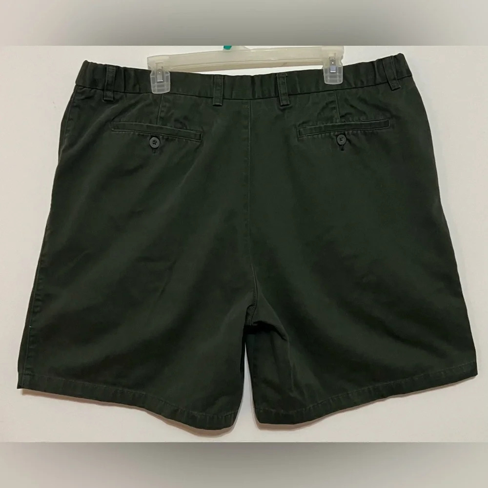Puritan Men’s Chino Shorts. Green. Size 42 - Picture 2 of 11